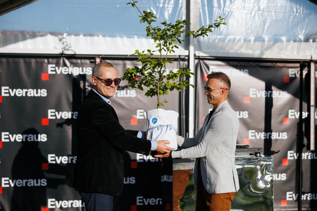 Kiili vallavanem Marek Vainola ja Everaus Kinnisvara asutaja ja tegevjuht Janar Muttik
